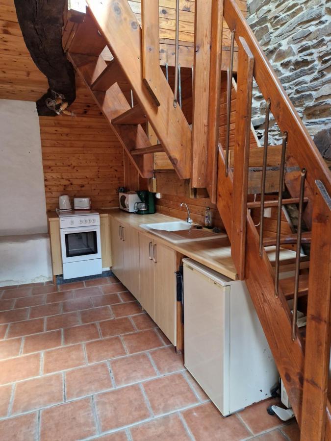 Gite Rustique En Centre Bretagne Laniscat Exterior photo