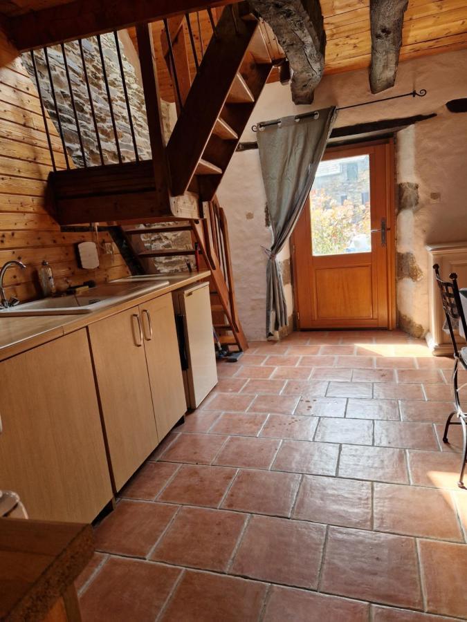Gite Rustique En Centre Bretagne Laniscat Exterior photo